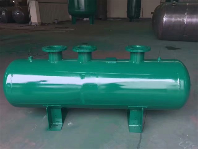 1679991473376569.jpeg 龙城龙城龙城蒸汽分气缸1.jpeg